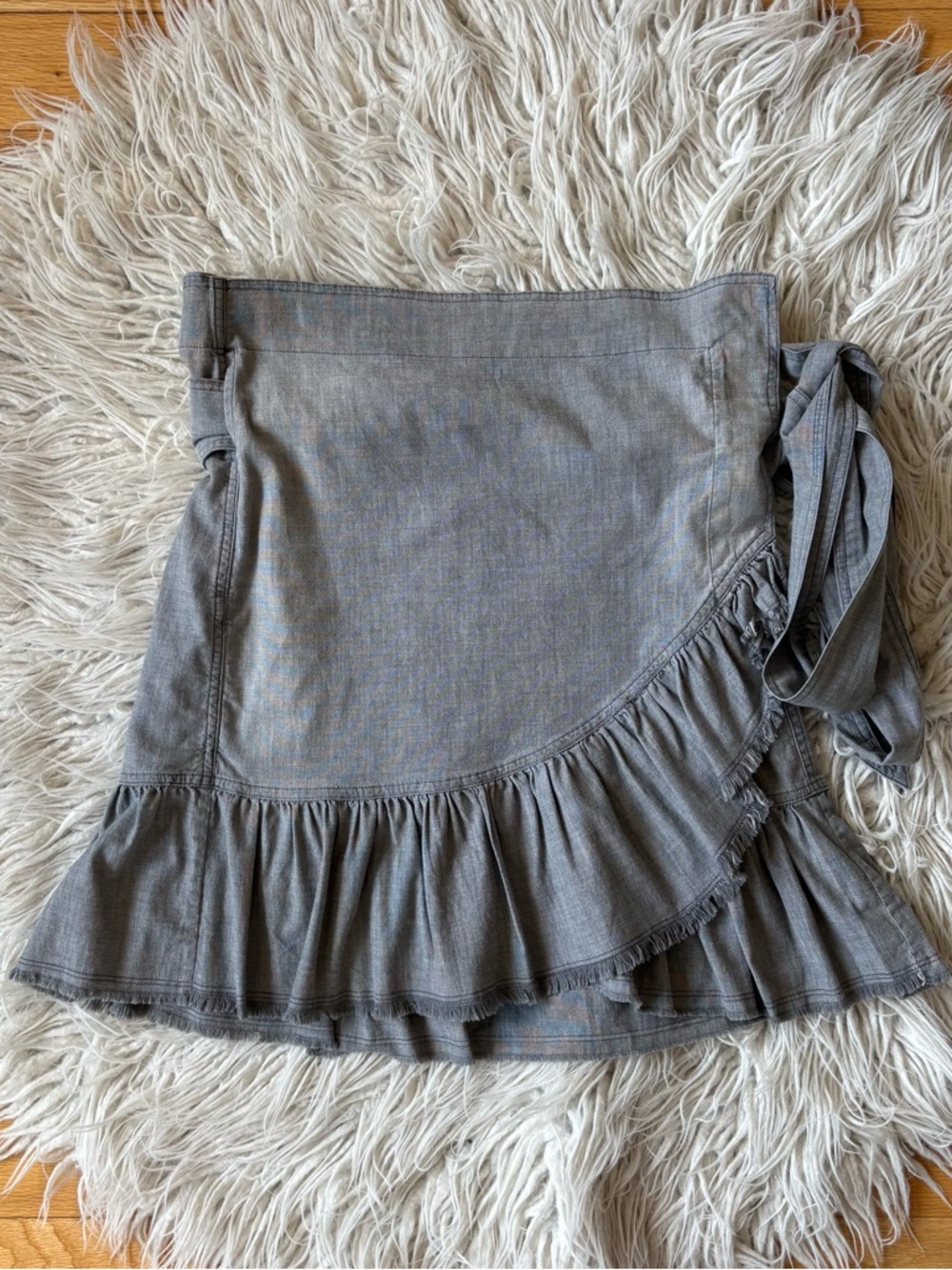 ISABEL MARANT ETOILE Linday Gray Chambray Wrap Ruffle Trim Mini Skirt EUC 40/8 - Picture 3 of 9